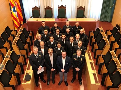 Acte de reconeixement als agents de la Guàrdia Urbana de Badalona que van prestar els seus serveis durant l’incendi en un bloc d’habitatges a Sant Roc.