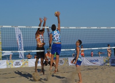 Badalona acull la primera prova del Campionat de Catalunya de Vòlei Platja 2019.