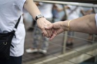 Badalona commemora aquest dilluns el Dia Internacional contra l’Explotació Sexual i el Tràfic de Dones, Nenes i Nens amb una cadena humana