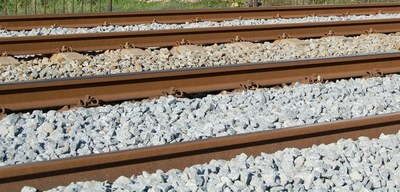 Adif anuncia la licitació de les obres d’instal·lació i millora del tancament de les vies del ferrocarril a Badalona.