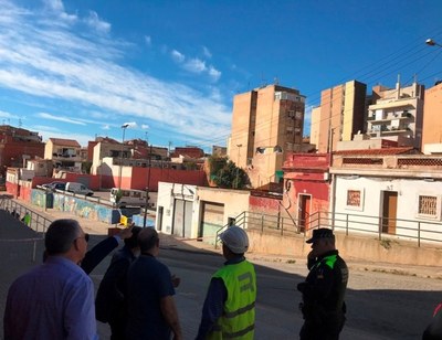 Comencen els treballs previs a l’enderrocament de l’edifici del passatge de la Torre 16.