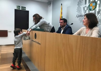 Celebrat el sorteig per escollir els 48 infants que aniran a dalt de les carrosses en la Cavalcada de Reis 2020.