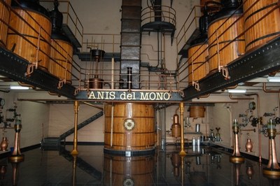 Aquest dimecres es presenten al Museu de Badalona dos segells commemoratius del 150è aniversari de l’Anís del Mono.