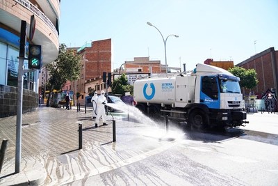 L'Ajuntament de Badalona inicia una campanya de neteja i desinfecció de la via pública en tots els barris de la ciutat.
