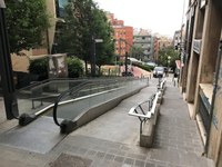 Les obres de reparació de les rampes mecàniques del carrer de Cuba, que portaven més de 800 dies sense funcionar, començaran la segona quinzena del mes de juliol