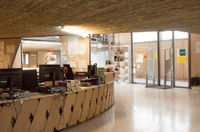 Avui han començat les obres per reparar el sistema de climatització de la biblioteca Can Casacuberta i de l’Espai Betúlia de Badalona