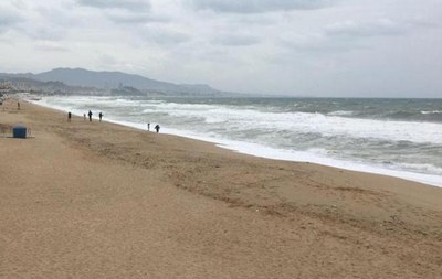L’alcalde de Badalona demana per carta a la presidenta de l’AMB que convoqui tots els alcaldes de municipis metropolitans amb platja per consensuar l'ús d’aquestes durant la revetlla de Sant Joan.
