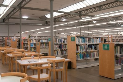 S’endarrereixen les obres de reparació del sistema de climatització de la Biblioteca Central Urbana Can Casacuberta i de l’Espai Betúlia de Badalona per un problema en la refredadora.