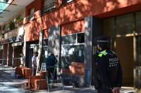 Desallotjat i precintat un local ocupat il·legalment al carrer de Liszt que feia més de dos anys que creava greus problemes d’inseguretat i incivisme al barri