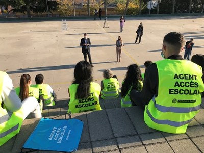 Badalona posa en marxa un nou servei de suport i vigilància als accessos dels centres educatius de la ciutat.