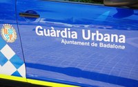 Quatre agents de la Guàrdia Urbana han estat brutalment agredits aquesta tarda quan han descobert un pis amb la llum punxada on hi havia una plantació de marihuana