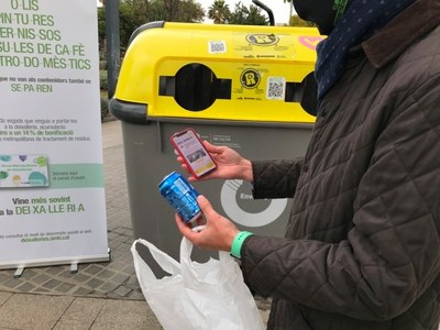 Badalona se suma a Reciclos, el sistema de reciclatge amb recompensa d'Ecoembes.
