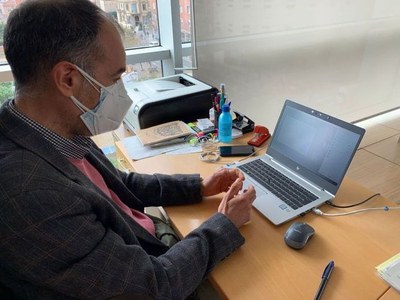 L’Ajuntament es reuneix amb els veïns del carrer d’Enric Borràs per acordar la pacificació de la zona.