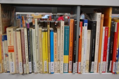 La Xarxa Municipal de Biblioteques de Badalona inicia el cicle Transmetre l’Hàbit de la Lectura.