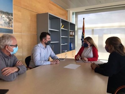 La regidora de Salut i Diversitat Funcional es reuneix amb representants de l’ONCE per conèixer la situació de l’organització a la ciutat.