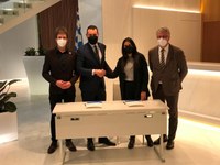 L’Ajuntament signa un acord de col·laboració amb el nou Hotel Sallés Marina Badalona per fomentar l’ocupació de veïns de Badalona