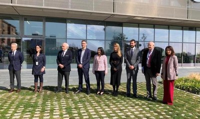 La ministra de Sanitat visita l’Institut d’Investigació contra la Leucèmia Josep Carreras, situat a Can Ruti.