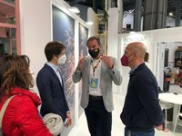 El primer tinent d'alcaldia de l’Ajuntament de Badalona, Àlex Montornès, ha visitat el saló B-Travel, la fira internacional de turisme de Catalunya