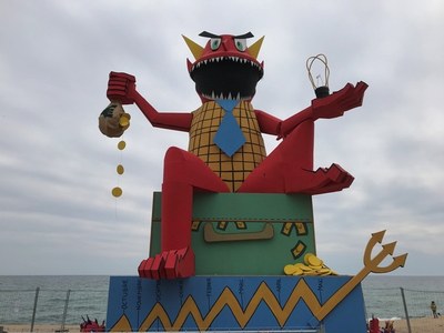 La platja dels Pescadors acull demà a la nit, vigília de Sant Anastasi, la Cremada del Dimoni com acte central de les Festes de Maig de Badalona.