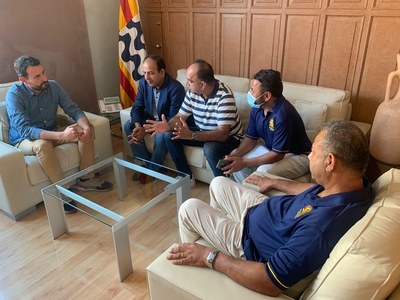 L’alcalde de Badalona es reuneix amb l’equip Park I Care Badalona Cricket Club que enguany s’ha proclamat campió de l’European Cricket League.