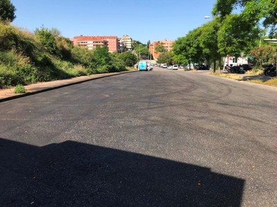 L’Ajuntament Badalona retira els camions de recollida de residus que s’aparcaven a l’avinguda de la Cerdanya.