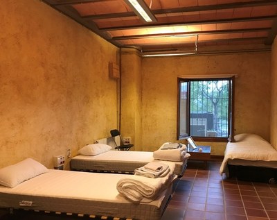 Badalona habilita 15 places més per atendre les persones sense llar.