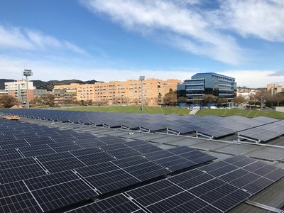 L’Ajuntament ultima la instal·lació d’una nova planta fotovoltaica de 625 m² a l’Estadi Municipal de Badalona.