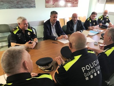 Badalona contractarà seguretat privada per a la vigilància d’edificis municipals per alliberar agents de la Guàrdia Urbana per patrullar per la ciutat.