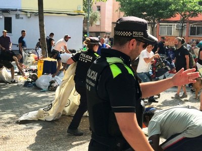 La Guàrdia Urbana de Badalona ha realitzat avui dos operatius contra la venda ambulant il·legal a la ciutat.