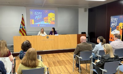 500 drons il·luminaran el cel de Badalona en un espectacle de llum i so en la nit més màgica de les Festes de Maig.