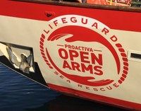 L’alcaldessa de Badalona i representants de ProActiva Open Arms es reuneixen demà amb l’alcalde de Nàpols per exposar el cas del vaixell de l’ONG, que continua retingut a Sicília