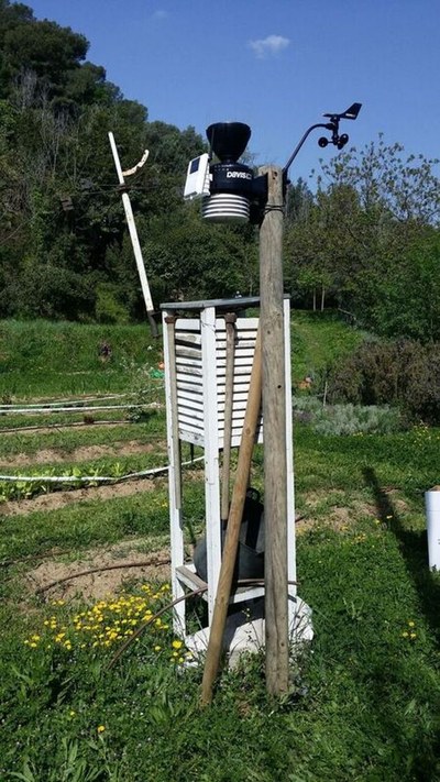 Badalona torna a disposar de quatre estacions meteorològiques amb la restauració i actualització de la que hi havia a l'Escola de Natura Angeleta Ferrer.