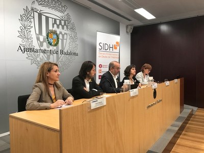 Badalona completa el desplegament del Servei d'assessorament i intermediació en deutes de l'habitatge als municipis de Barcelona.