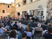 Finalitzen les obres de reurbanització del carrer de la Costa, situat al nucli històric del barri de Dalt de la Vila