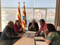 L’Ajuntament de Badalona signa el contracte per eliminar les barreres arquitectòniques a l’Escola d’Adults de Lloreda