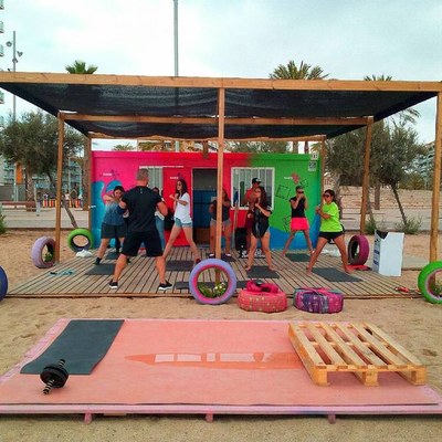 L’Ajuntament de Badalona torna a posar en marxa el B2O, un espai de dinamització juvenil a la platja.