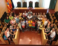 L’Ajuntament de Badalona ha ofert una recepció a setze infants de camps de refugiats sahrauís que passen l’estiu amb famílies d’acollida de la ciutat