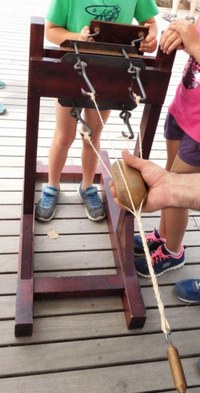 Aquest diumenge l’aula d’educació ambiental del parc de Can Solei i de Ca l’Arnús realitzarà el taller Les fibres i els cultius tèxtils: el cotó, el lli i altres plantes tèxtils