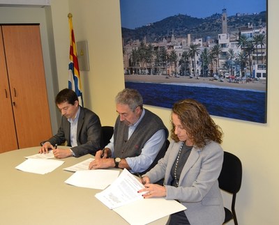 L’Ajuntament de Badalona signa un conveni de col·laboració amb Aigües de Barcelona per a la millora dels sistemes d’informació amb els clients.