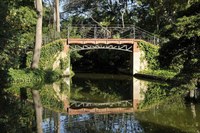 Comencen les tasques de buidatge i neteja del llac del parc de Ca l’Arnús