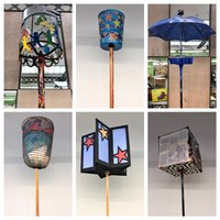 La Biblioteca Central Urbana Can Casacuberta acull per primera vegada una mostra amb els sis fanalets gegants de Badalona