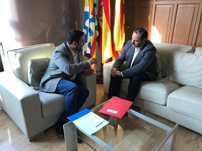 L’Ajuntament de Badalona i ADIF signaran un acord a principi del 2019 per millorar i mantenir els tancaments de les vies del tren.