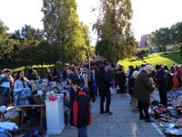 El Mercat del Trasto recapte 430 quilos de menjar per al Banc d’Aliments de Badalona