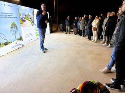 Reunió de l'alcalde de Badalona, Xavier Garcia Albiol, amb els veïns de La Mora.