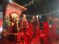 Acte de reconeixement als voluntaris i treballadors que van participar en la Cavalcada de Reis a Badalona