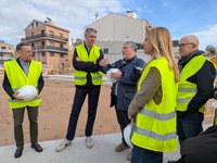 Visita alcalde obres urbanització rambla de Sant Joan
