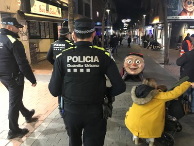 Durant les festes de Nadal es reforça la coordinació i el patrullatge dels agents als principals eixos comercials de la ciutat.
