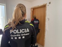 Badalona desocupa 20 dels 22 pisos ocupats il·legalment a la ciutat durant l’apagada elèctrica