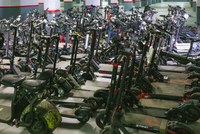 Badalona retira dels seus carrers 250 patinets elèctrics per infringir greument l’ordenança municipal que regula l’ús dels vehicles de mobilitat personal