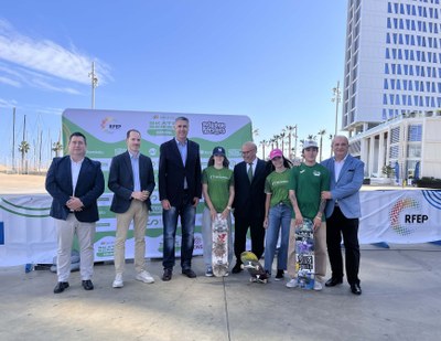 La presentació de l'esdeveniment ha tingut lloc al passeig Marítim de Badalona.